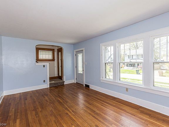 3rd image of 1863 8th St