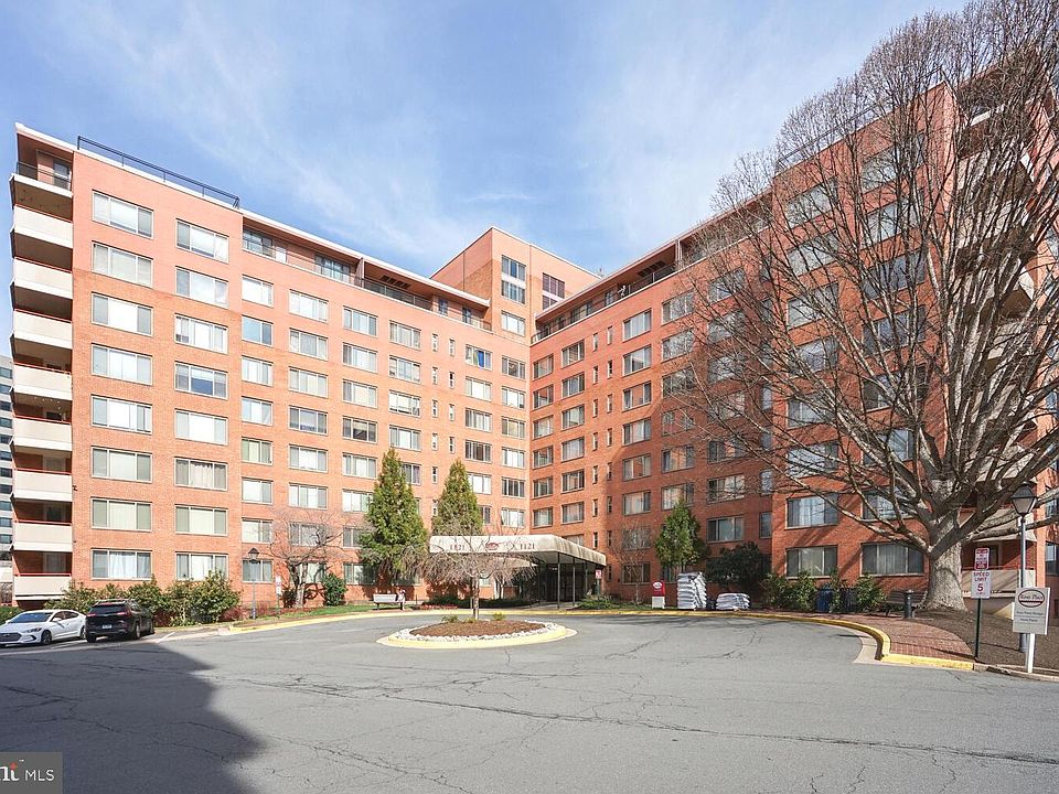 1st image of 1121 Arlington Blvd APT 819