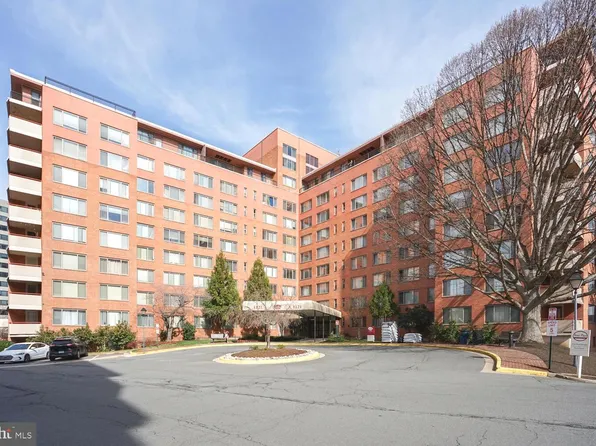 1121 Arlington Blvd APT 819, Arlington, VA 22209
