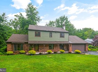 924 Roberts Rd, Bensalem, PA 19020