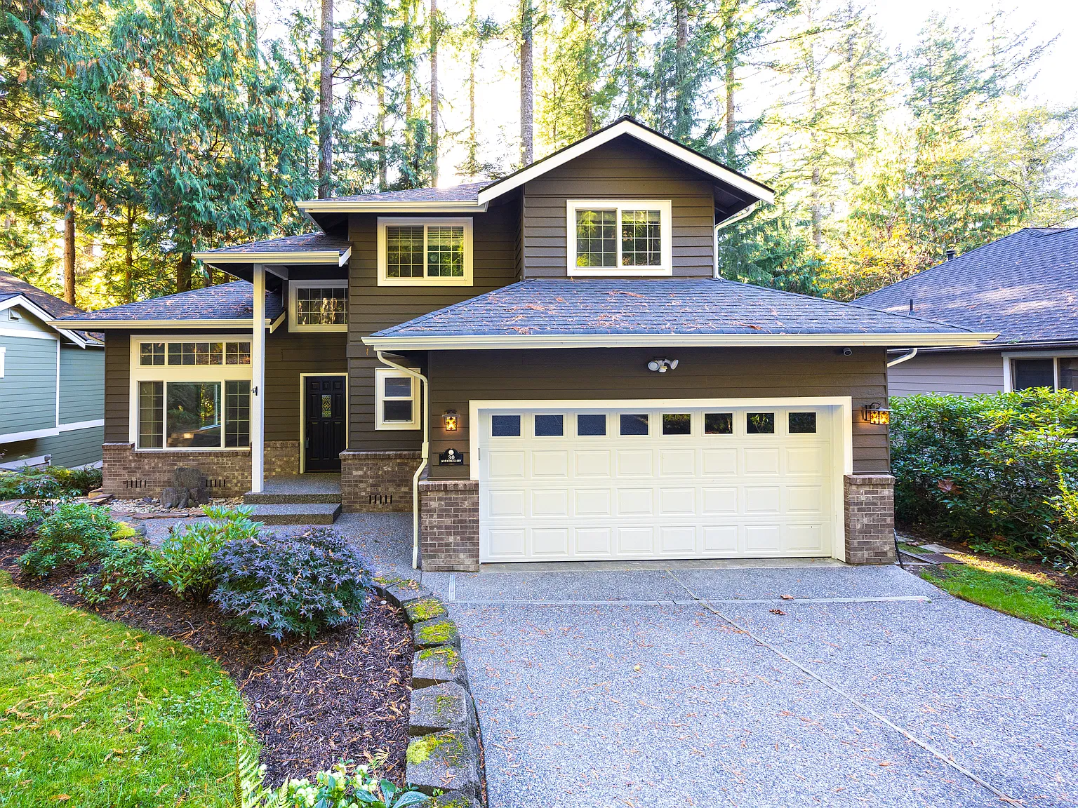 4 bed, 3.5 bath, 2556 sqft, $3,650 — Photo 1