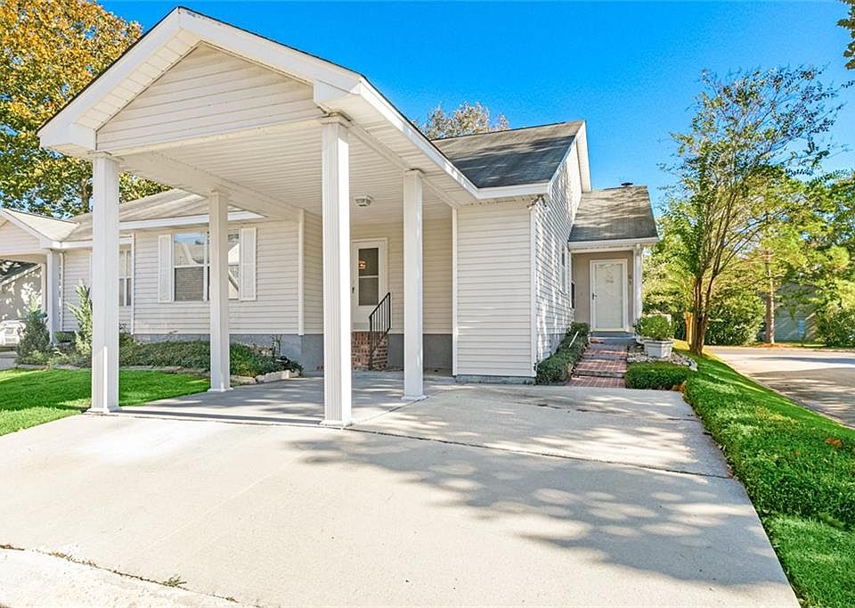 1st image of 61 Barbados Ct #6