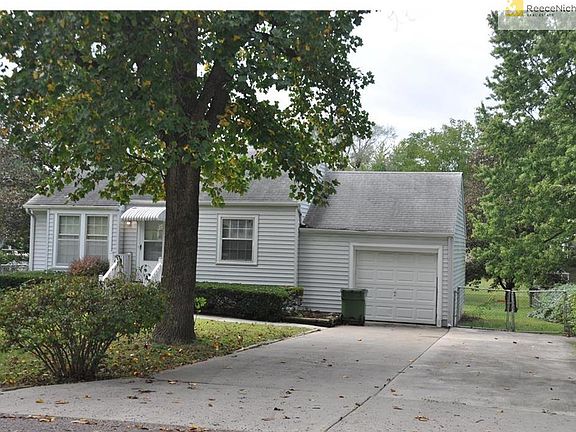 3rd image of 9805 Brooklane St