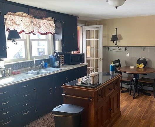 3rd image of 36 Hunts River Dr