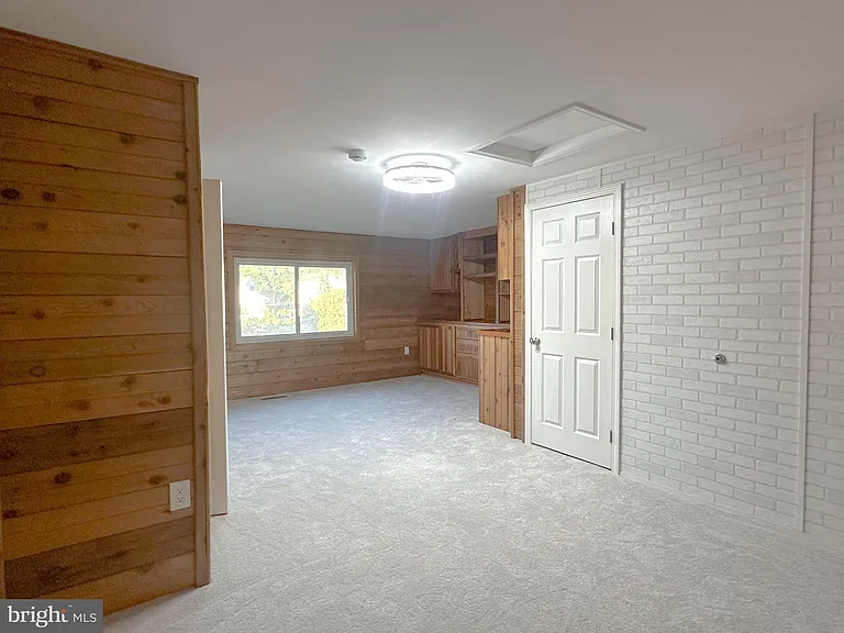 3451 Caledonia Cir — Photo 19