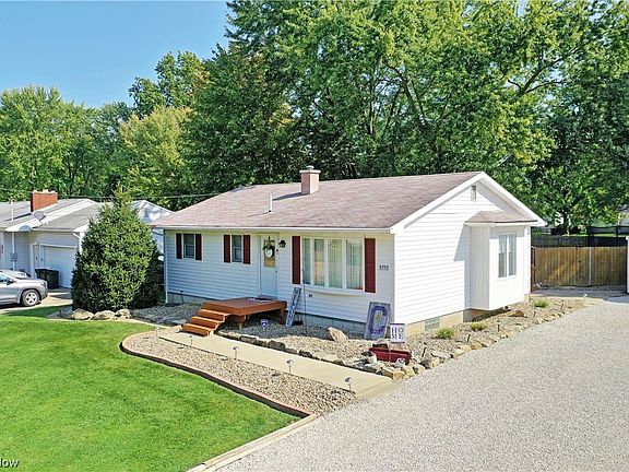 4th image of 5772 Sarah Ave NW