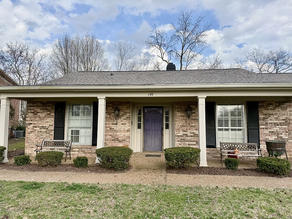 1st image of 149 Boxwood Dr