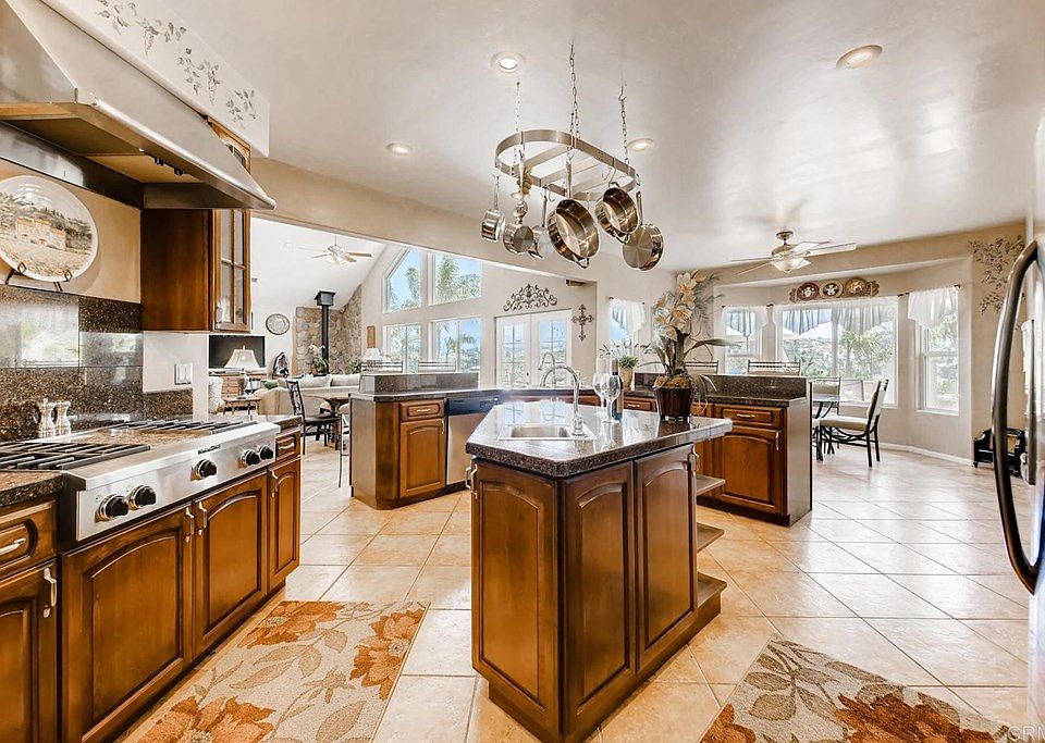 1st image of 30415 Bella Linda Dr