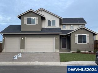 1349 Darlington Dr, Junction City, OR 97448
