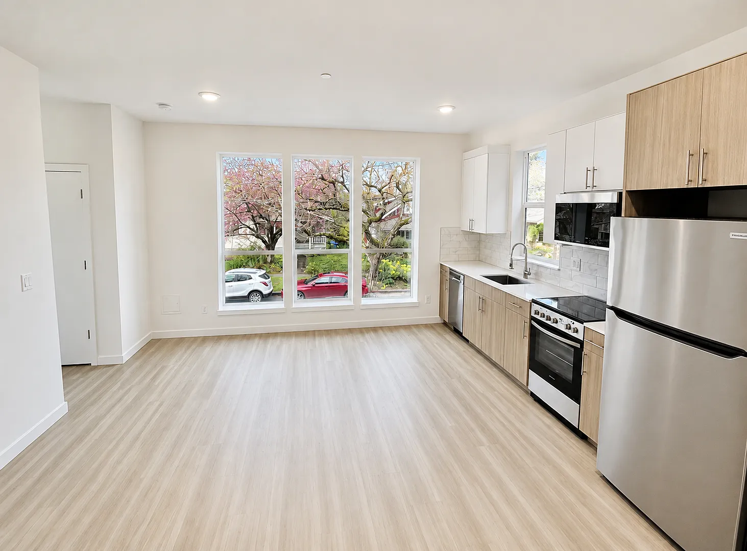 Greenwich Ave Apartments — Photo 2