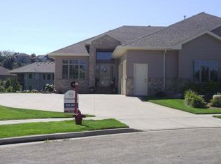 3425 Chevelle Cir, Bismarck, ND 58503