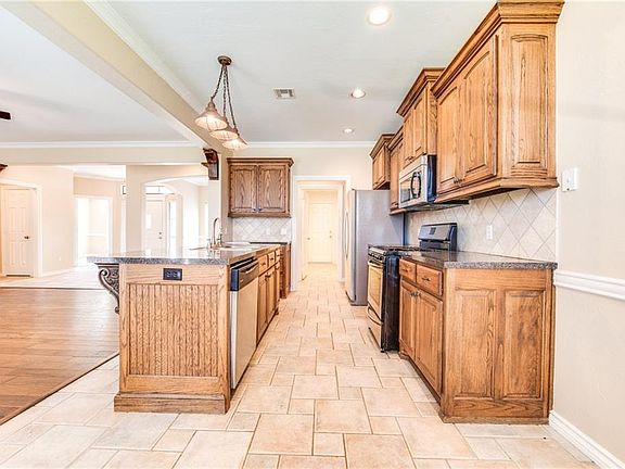 4th image of 16708 Cordillera Way