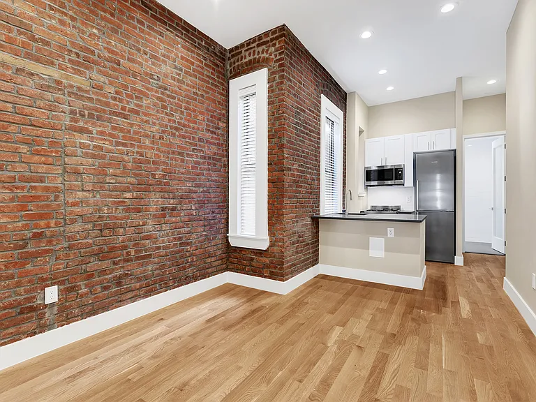 400 W 56th St #5F — Photo 3