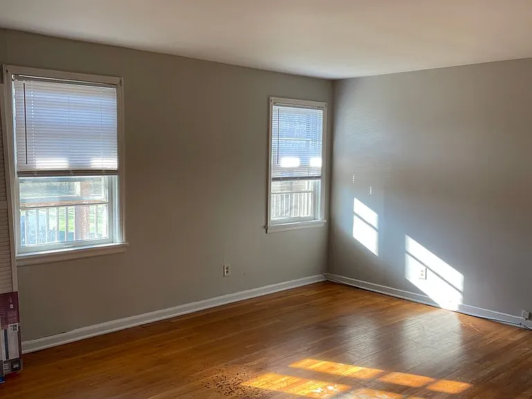 211 College Dr — Photo 20