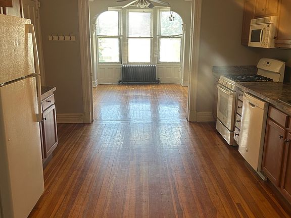 4th image of 154 Western Ave APT 3