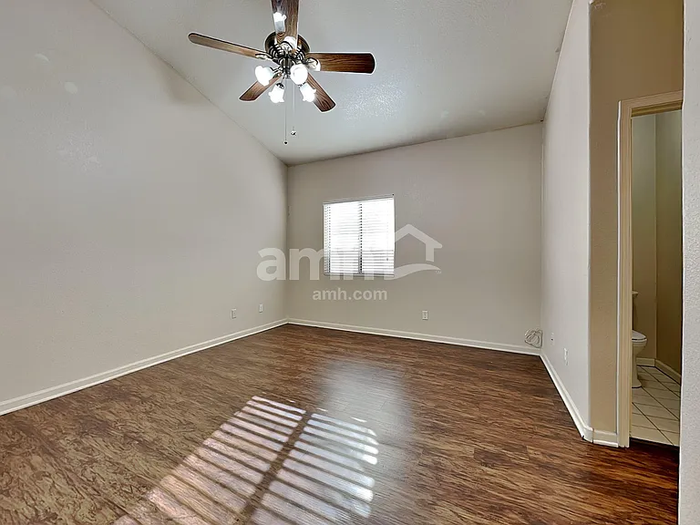 233 W Verano Pl — Photo 10