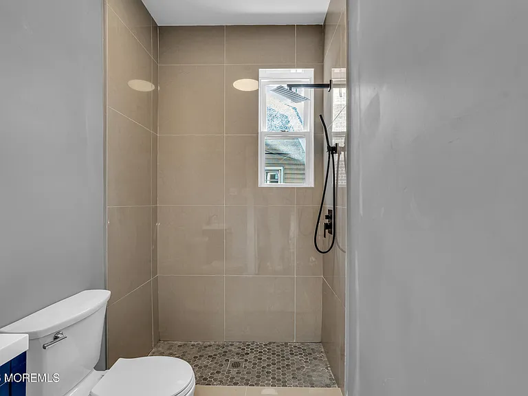 922 4th Ave #2B — Photo 7