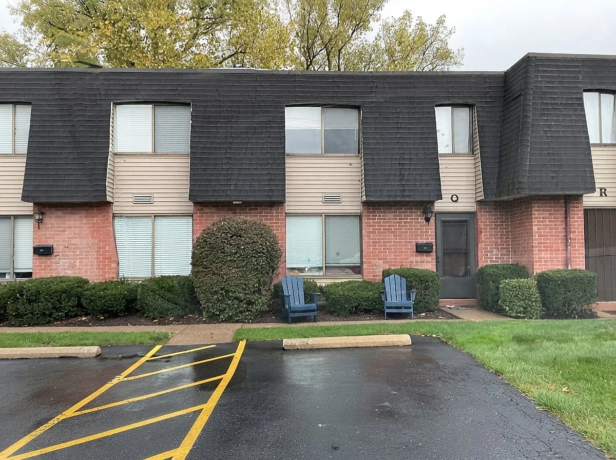 Coachman's Trail Condominiums — Photo 2