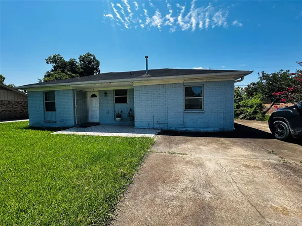 1146 Mitchell Rd, Houston, TX 77037
