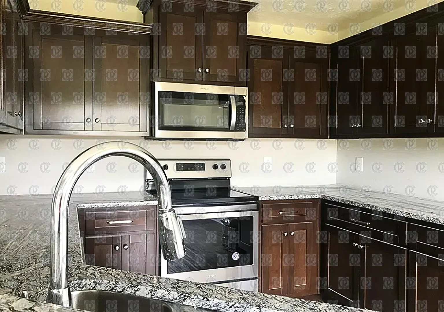 4 bed, 1755 sqft, $1,900 — Photo 3