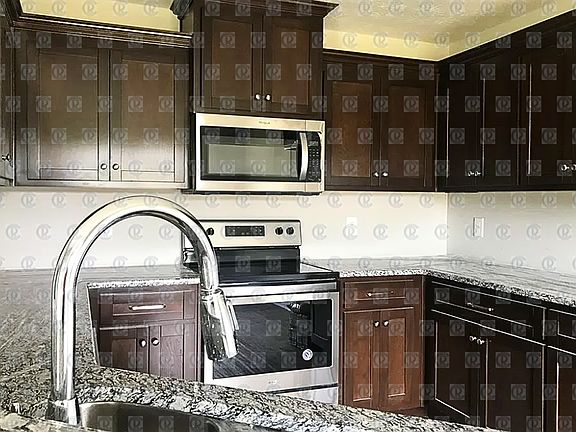 3rd image of 59 Pine Grove Ln