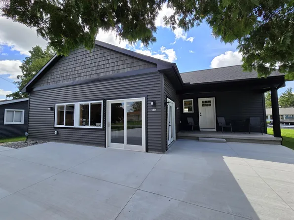 139 Siebert Dr, Houghton Lake, MI 48629