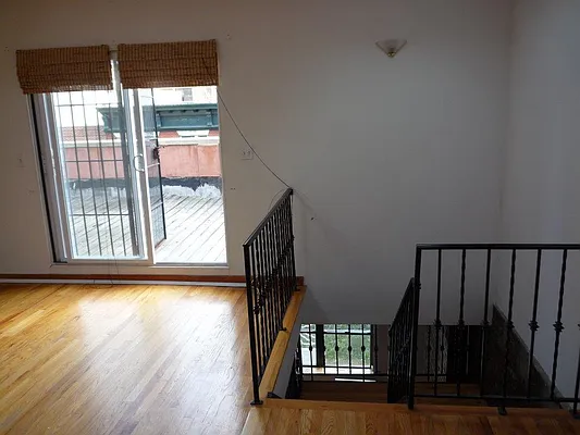 Rented by Chartwell Manhattan Realty | media 11