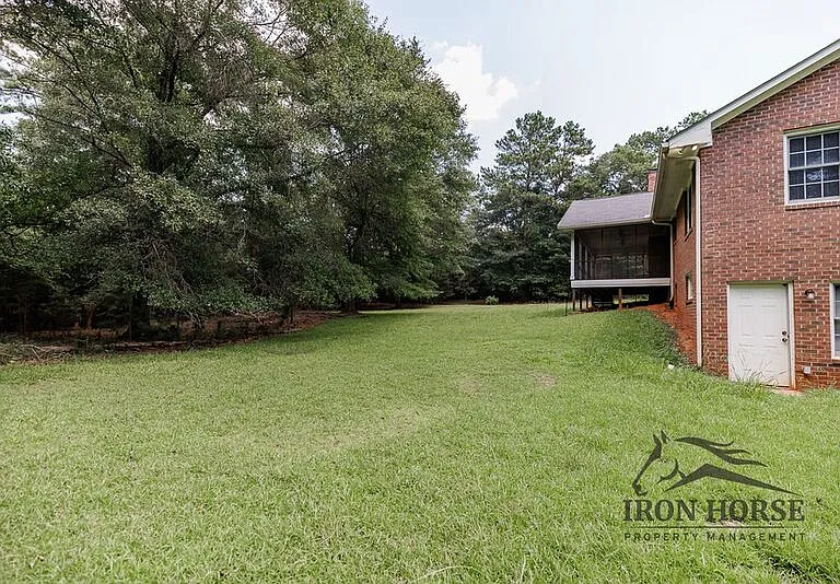 8671 Macon Hwy — Photo 40