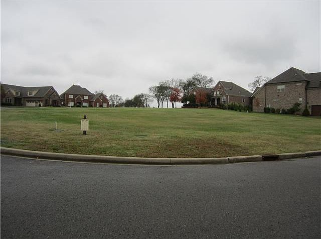 2nd image of 831 Plantation Way #289