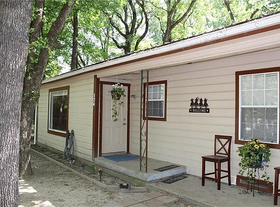 4th image of 124 Seagrove Ln
