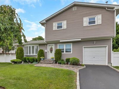17 Pandora Drive, Brentwood, NY, 11717