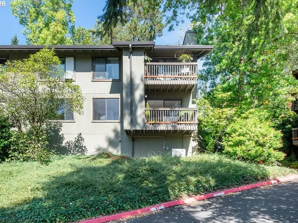 7542 SW Barnes Rd Unit C, Portland, OR 97225