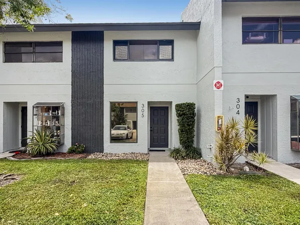 2700 S Oakland Forest Drive #305, Oakland Park, FL 33309