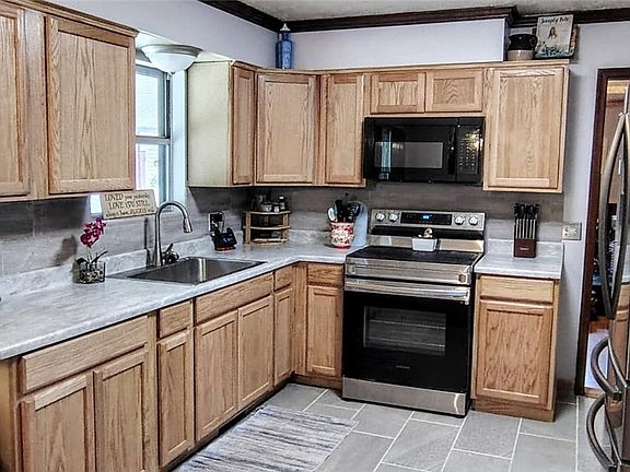 4th image of 3805 Northern St NE