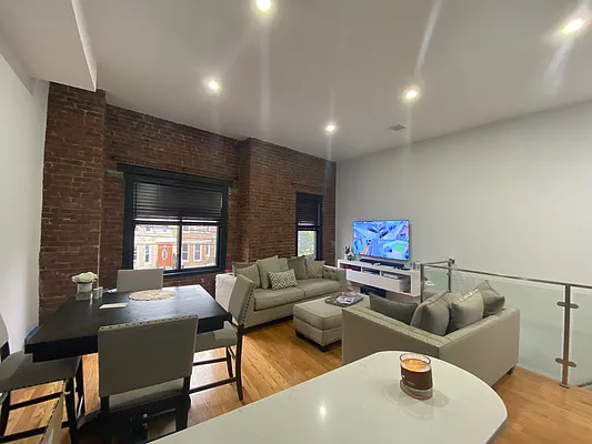 Rented by Triplemint | media 13