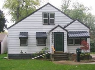 29345 Walnut St, Flat Rock, MI 48134