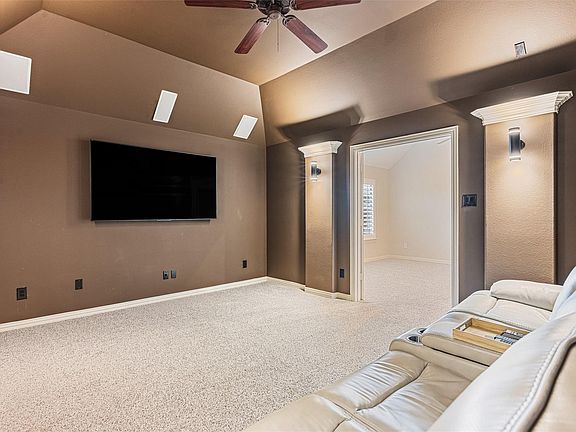 3rd image of 25406 Greenwell Springs Ln
