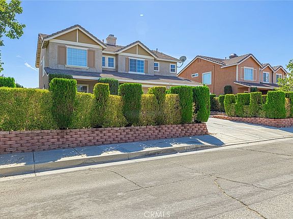 4th image of 36632 Oak Hill St