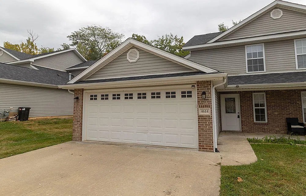 4 bed, 3.0 bath, 1348 sqft, $1,575 — Photo 1