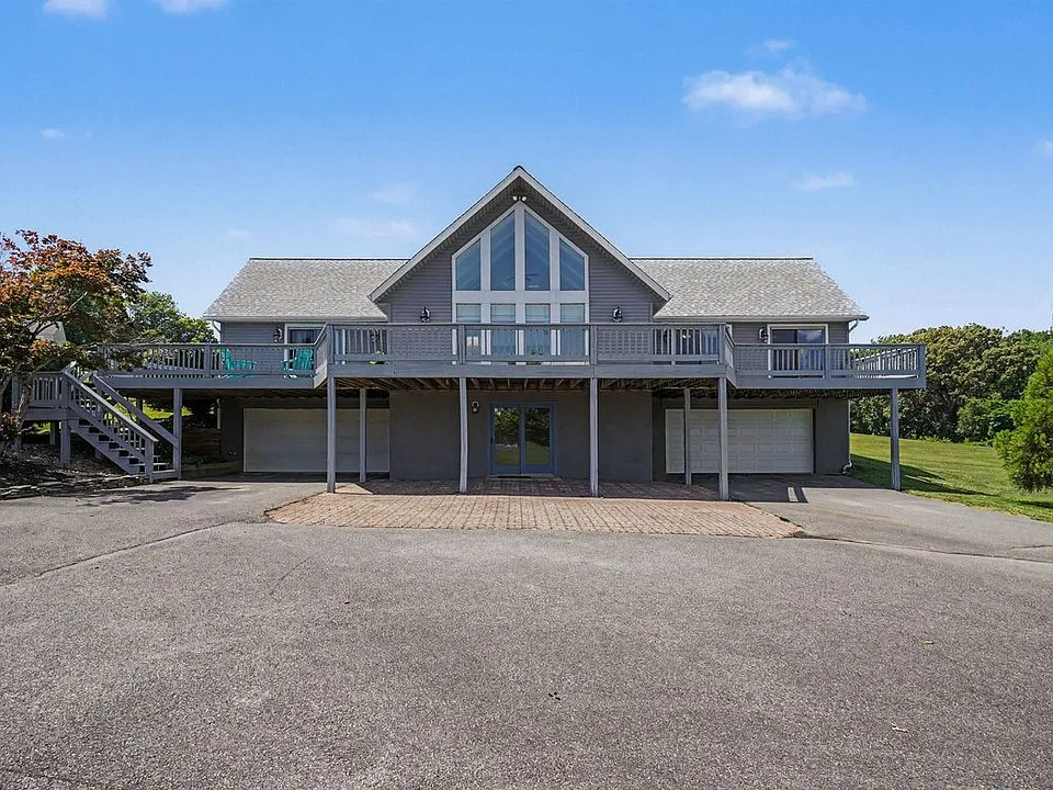 209 Casparus Way