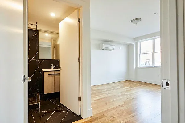 Rented by Lodger Corp | media 20