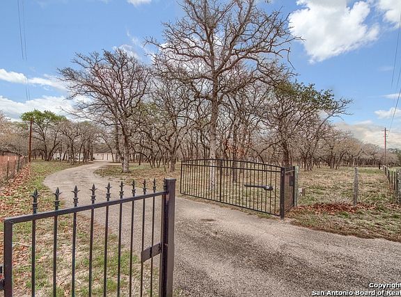 2nd image of 211 S Palo Alto Dr