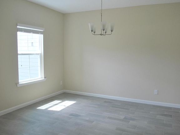 5th image of 194 Athens Dr