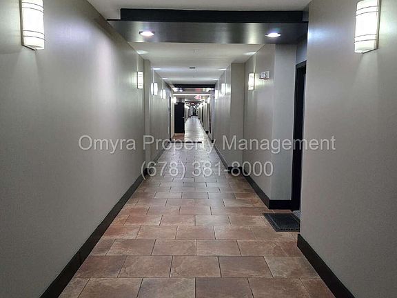 4th image of 390 17th St NW Unit 3064