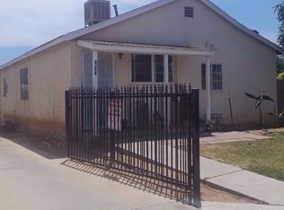 233 W Locust Ave, Pinedale, CA 93650