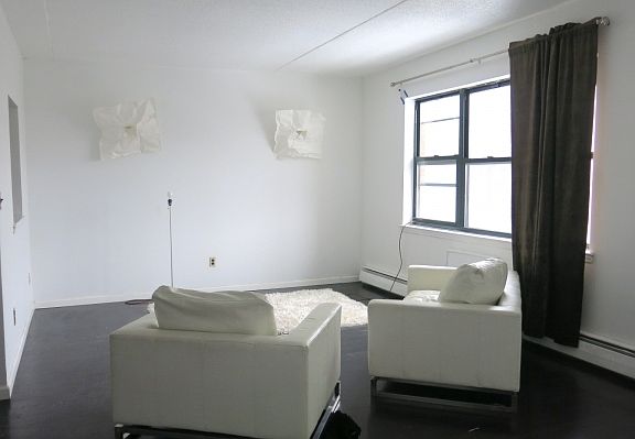 2nd image of 213 W 121st St APT 3