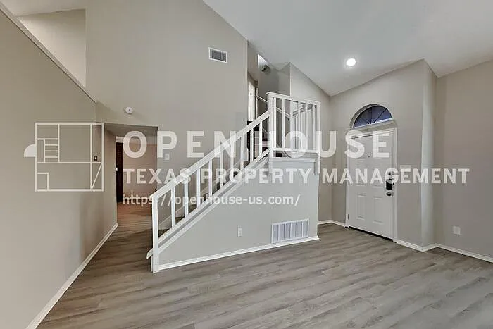 6703 Olivewood Dr — Photo 6