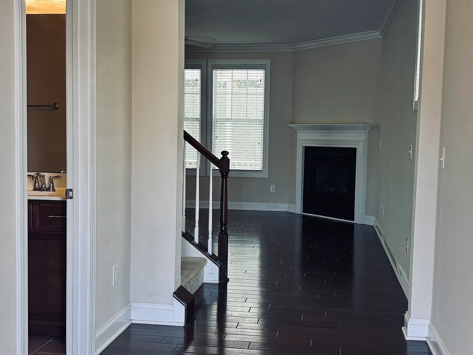 5 bed, 3000 sqft, $2,800 — Photo 3