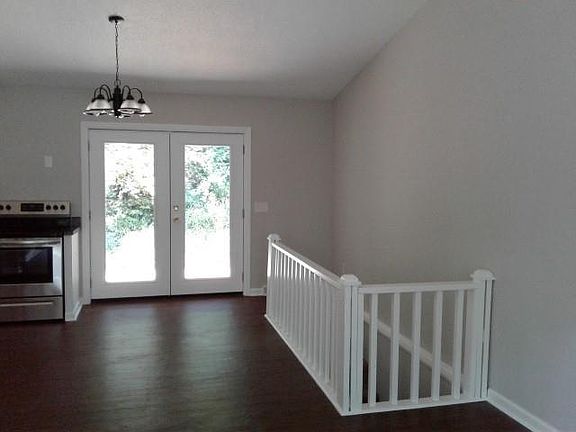 5th image of 1019 Lakewood Dr