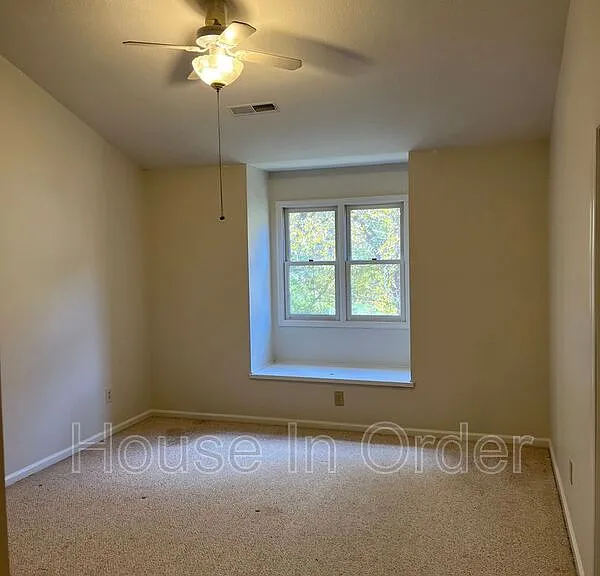 4 Timberlake Dr — Photo 5